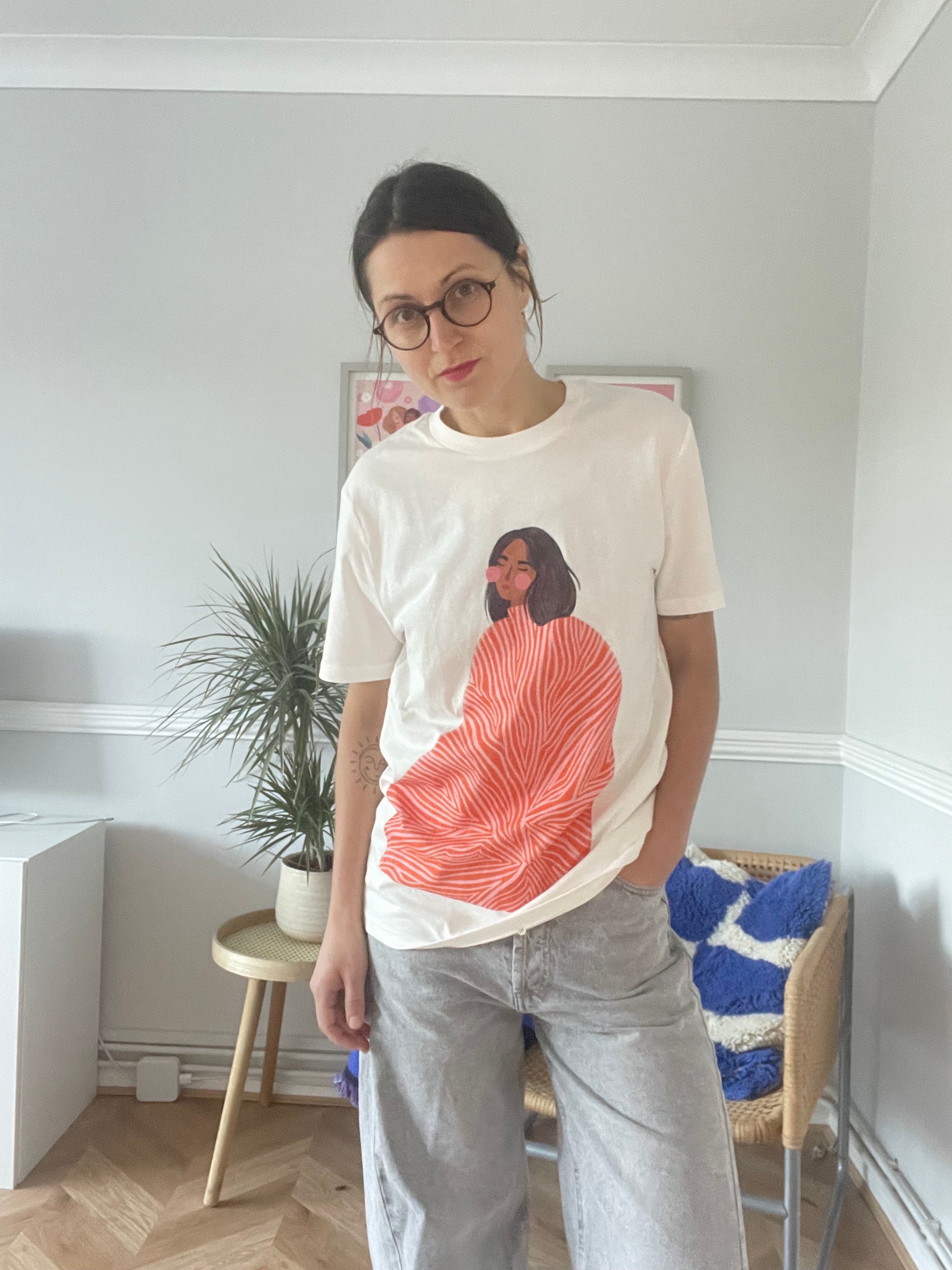 T-SHIRT THE WOMAN WITH THE SWIRLS