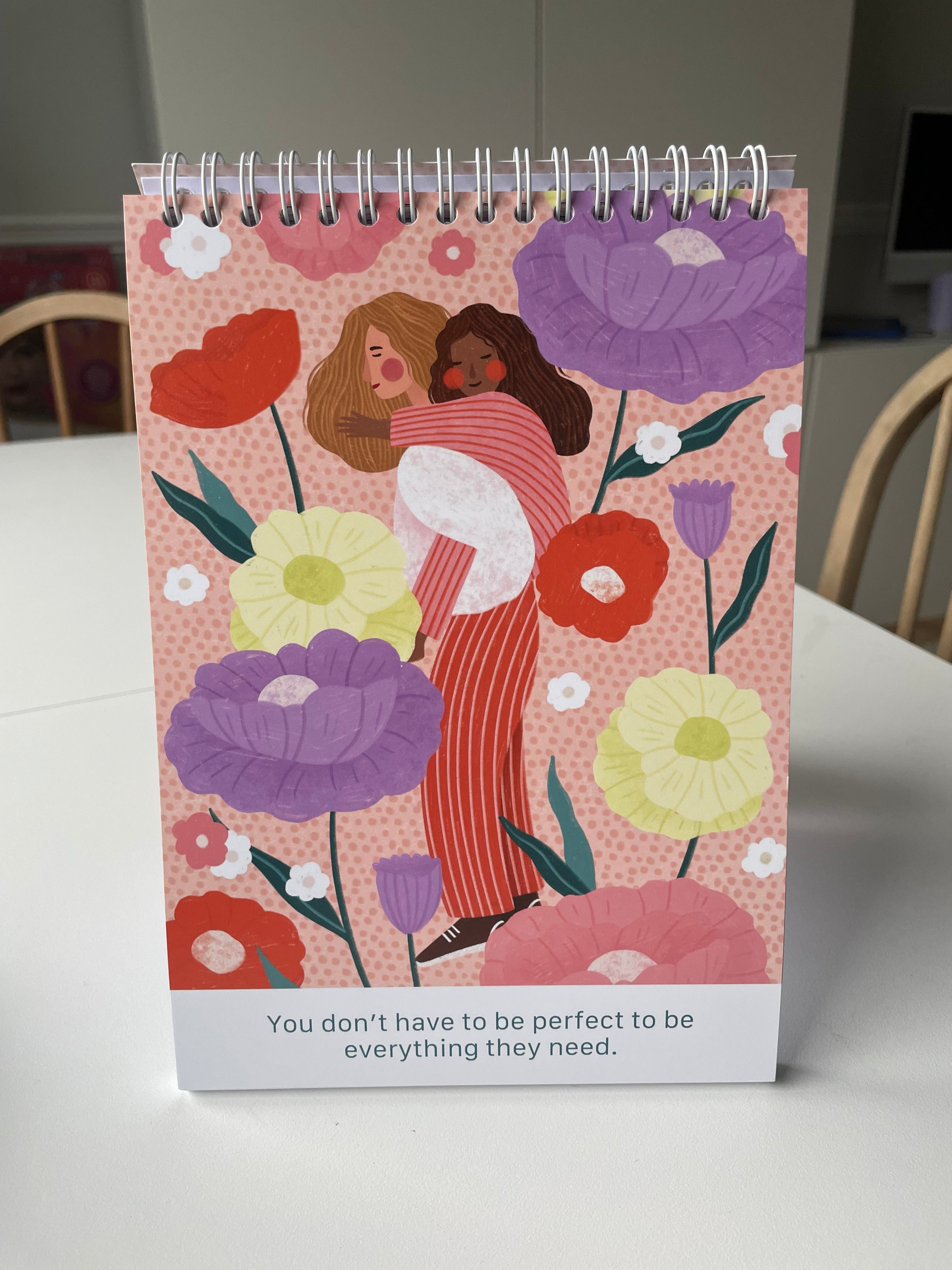 IN BLOOM. 36 MOMENTS OF MOTHERHOOD (undated desk companion)