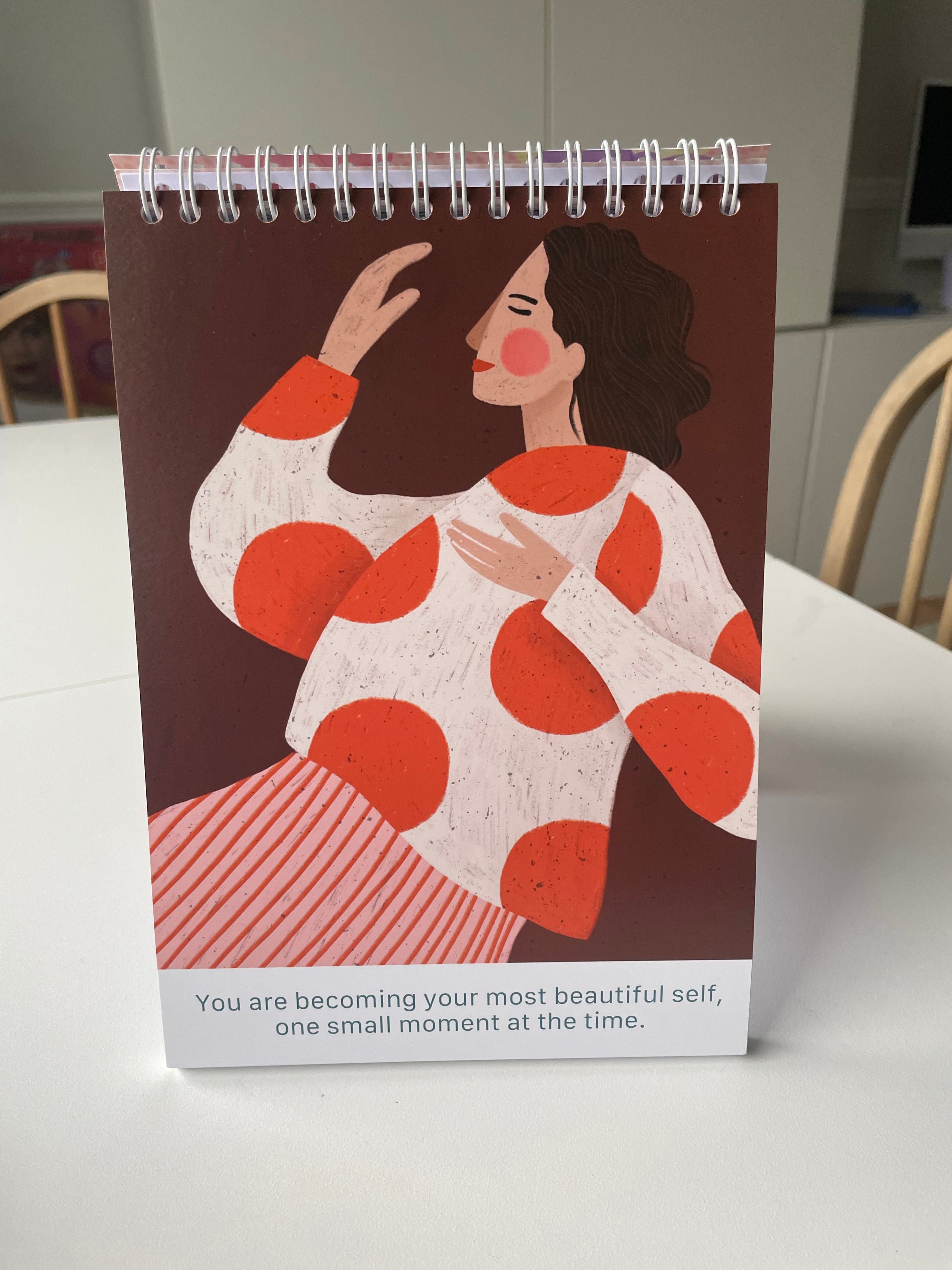 IN BLOOM. 36 MOMENTS OF MOTHERHOOD (undated desk companion)