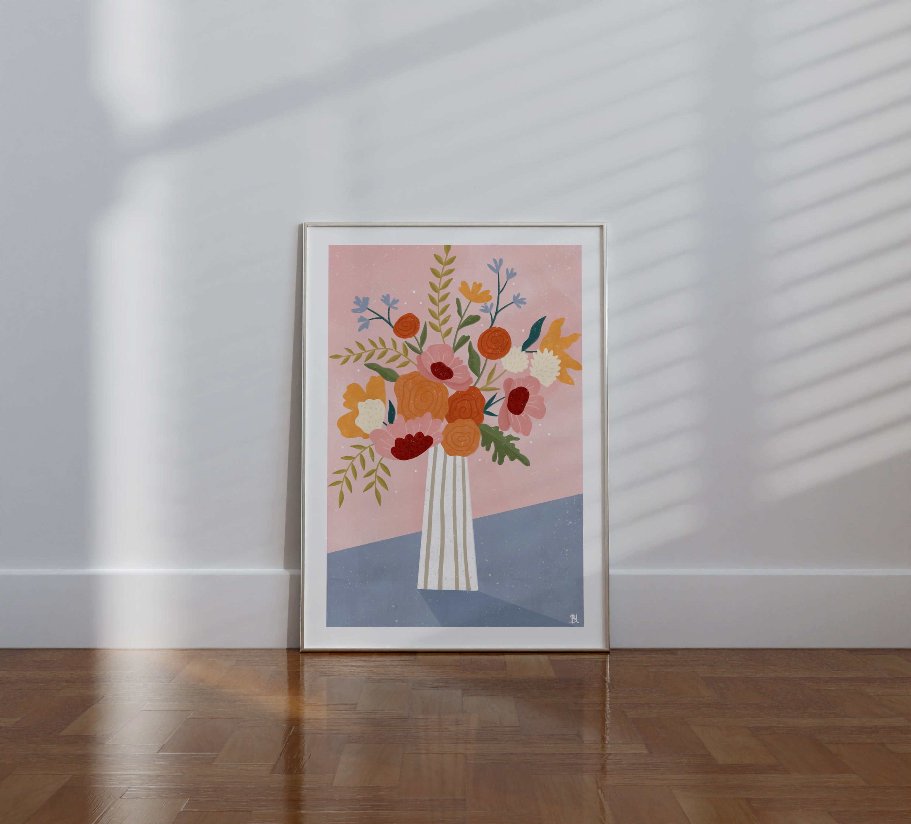 LINE VASE WITH FLOWERS